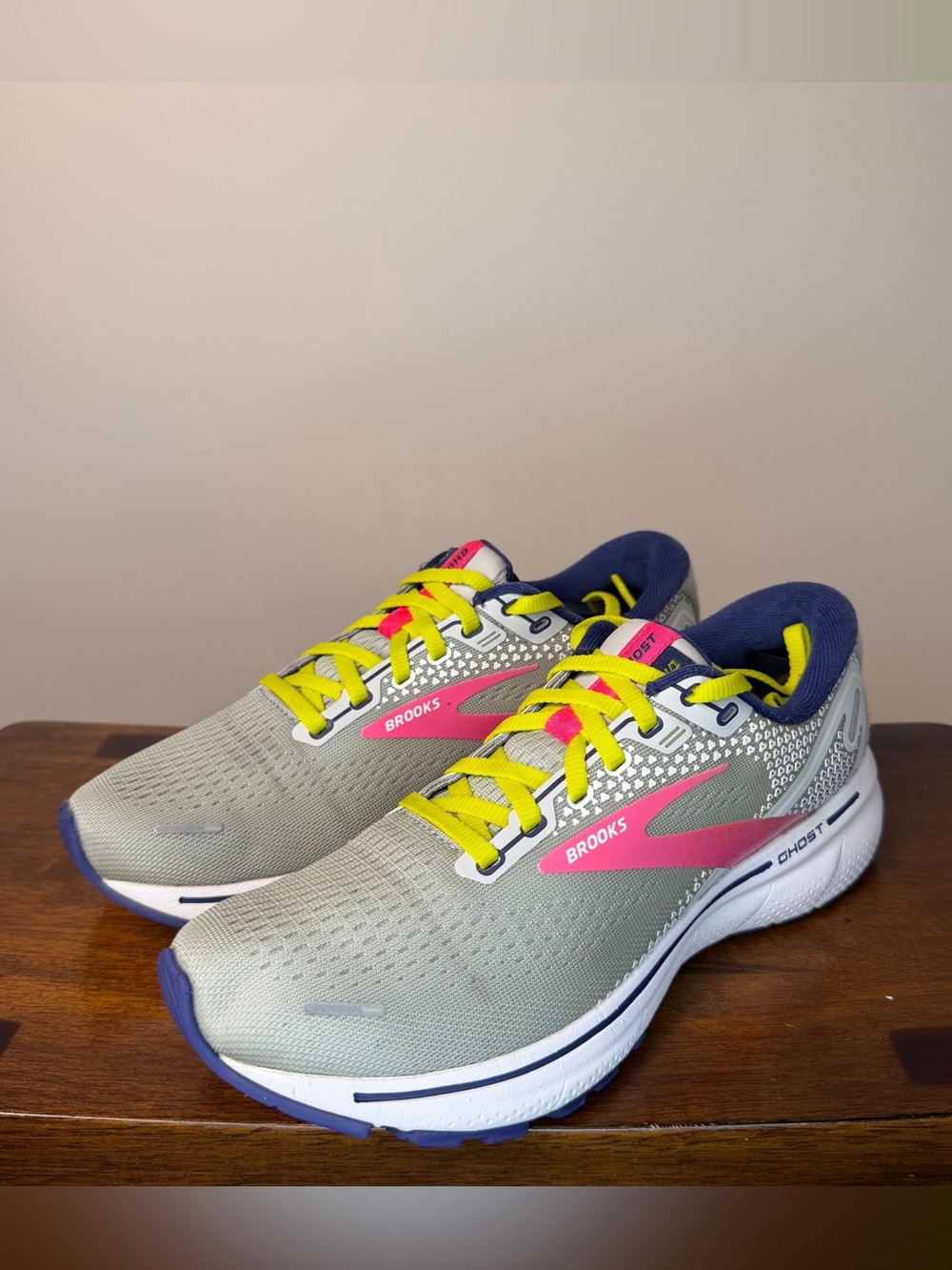 Brooks Ghost 14 Women’s 8 B Grey Pink Running Shoes 1203561B061 Excellent